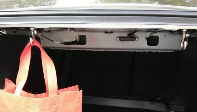  『汽车』汽车后备箱的四大隐藏功能，知道2个就算是老司机了，你知道几个