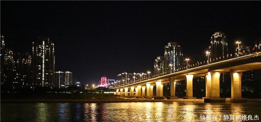 福州夜景堪比香港维多利亚港, 更比上海外滩要漂亮