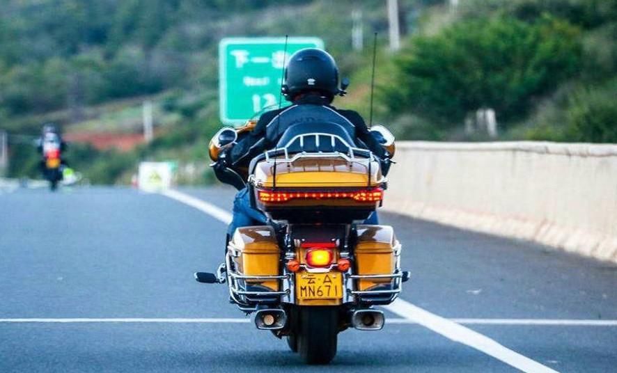  #上线#已经实施5天！高速收费新政策已上线，车主：有人欢喜有人