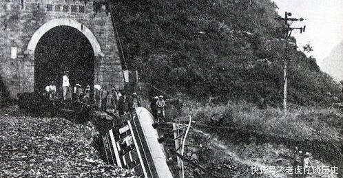 火车冲进大渡河，240多人遇难，成了中国最严重的铁路事故