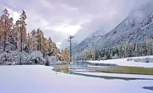 「叫板」四川敢叫板九寨沟和稻城亚丁的小城,美得惊人却很低调