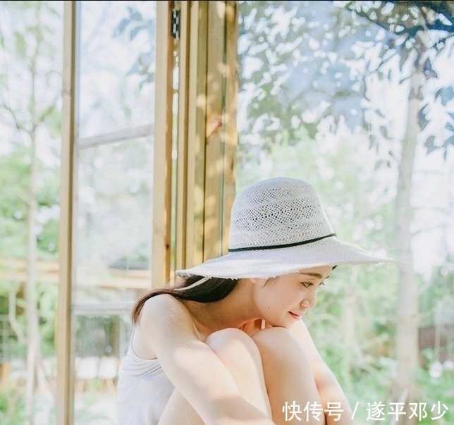 「 图集」秀出玲珑身姿,绽放迷人魅力,休闲图集:狐媚动人的8位热辣女生