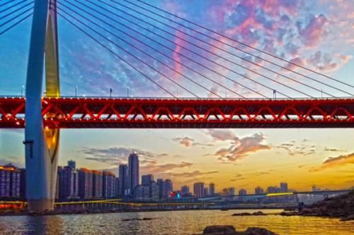 中国人口最多的城市，不是上海也不是北京，而是面积比深圳大几十