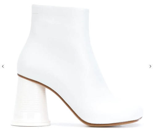 韩国女星金泫雅胆子真大，居然拿纸杯当鞋跟，就不怕踩碎了？