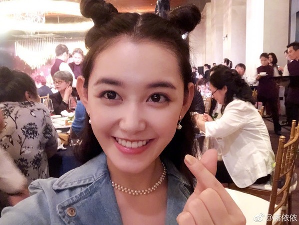 看《天坑鹰猎》，帮王俊凯挑选女朋友