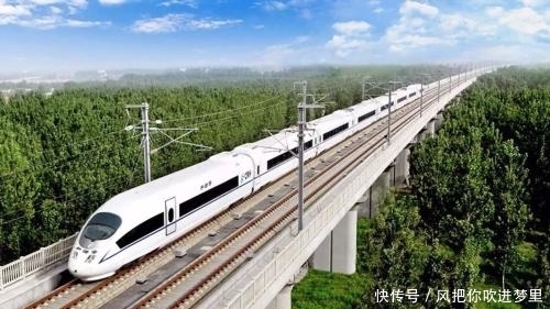 我国最难熬的高铁线路，全程手机几乎无信号，靠睡觉来消磨时间