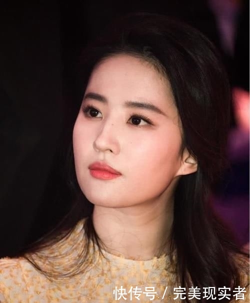 【快快】脸上有这4个特征的女生,很容易招直男喜欢,快快看你有没有