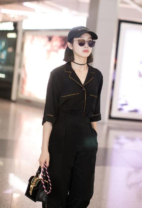 31岁宋茜厉害了！这么暴露的衣服都敢穿，网友：身材好太任性