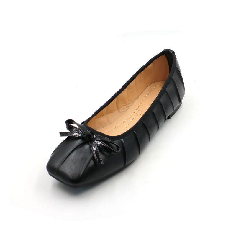 累脚的高跟鞋可以丢了，今年的换季单鞋太漂亮了，显气质还舒服