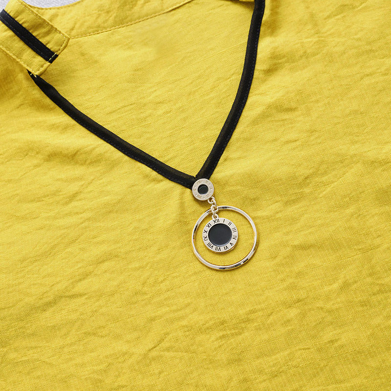 九月上新!显瘦又显白小衫!搭配小脚裤，43岁老婆都穿出美女范