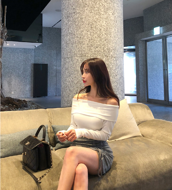  「小姐姐」美女街拍时尚优雅的小姐姐，紧身连衣裙的穿搭，尽显性感气质