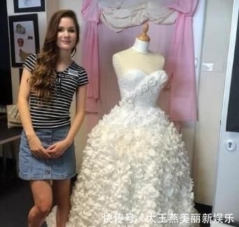  #材料#女子突发奇想做了件“婚纱”，得知用的材料后，尴尬