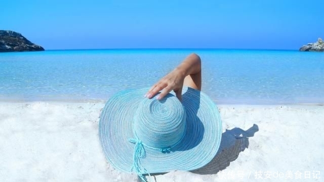 「皮肤」女性开始衰老时,脸上先出现这个特征,掌握这8个诀窍很重要