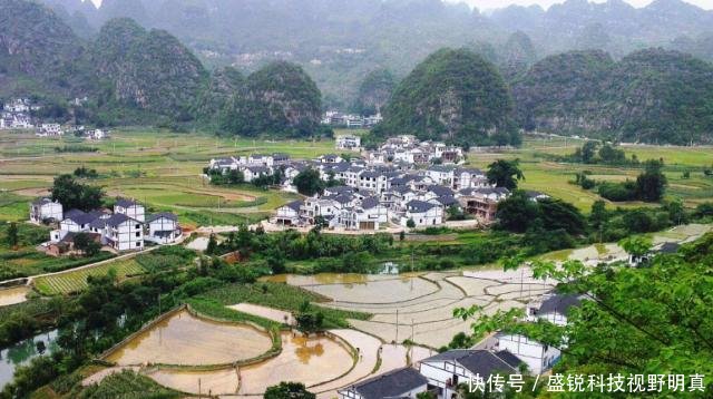  知晓@三农在改变！未来农村或将迎来新的变化，2个问题，农民早