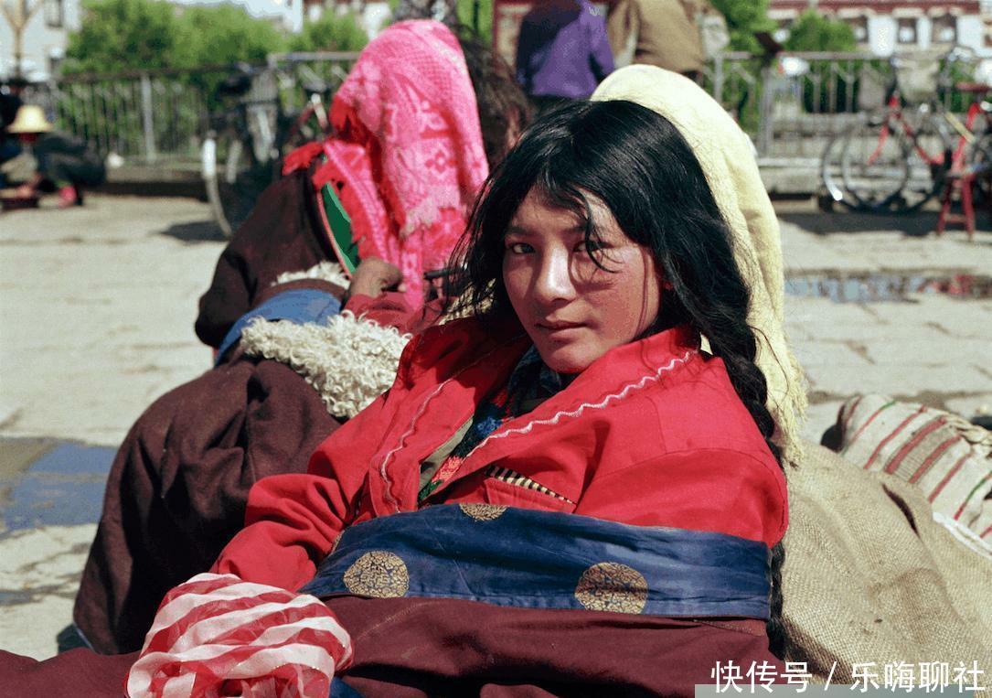 老照片： 西藏1993年, 风格古朴粗犷的传统民居