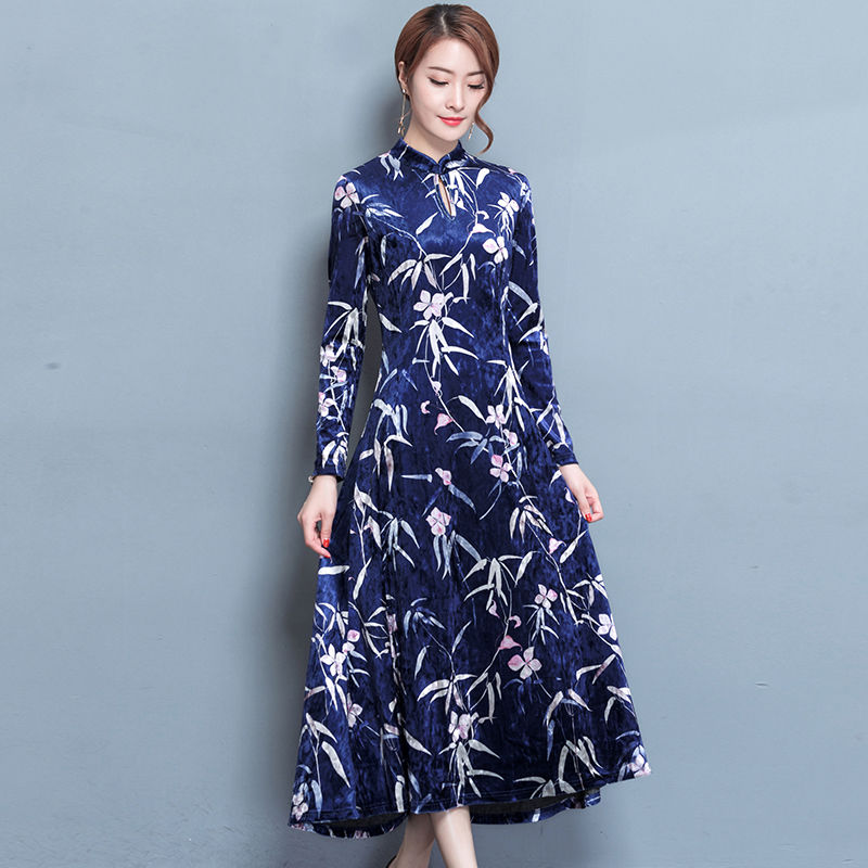 难怪老婆把套装扔了，原来这改良旗袍裙，特显古典优雅气质