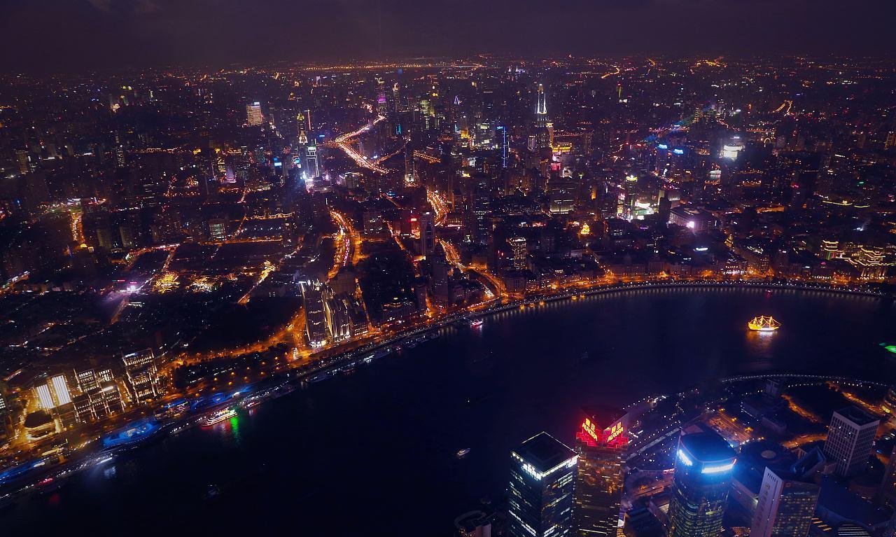 中国最高的摩天大楼，高600多米可俯瞰全城，去楼顶观光要花180元
