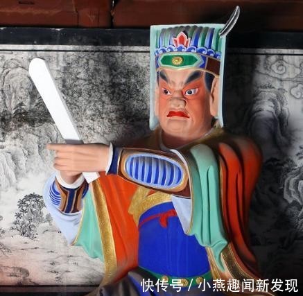  皇妃：皇妃野外突遇野猪，皇帝下旨营救，侍从为何拒绝？事后还安然无恙