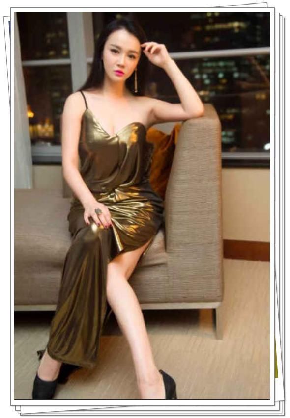 34岁冉莹颖这个身材，真是魅力巅峰，网友:只想说邹市明又瘦了