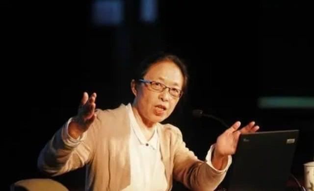  「校方」211高校退休教授跌落神坛，曾多次发布不当言论，校方及时回应