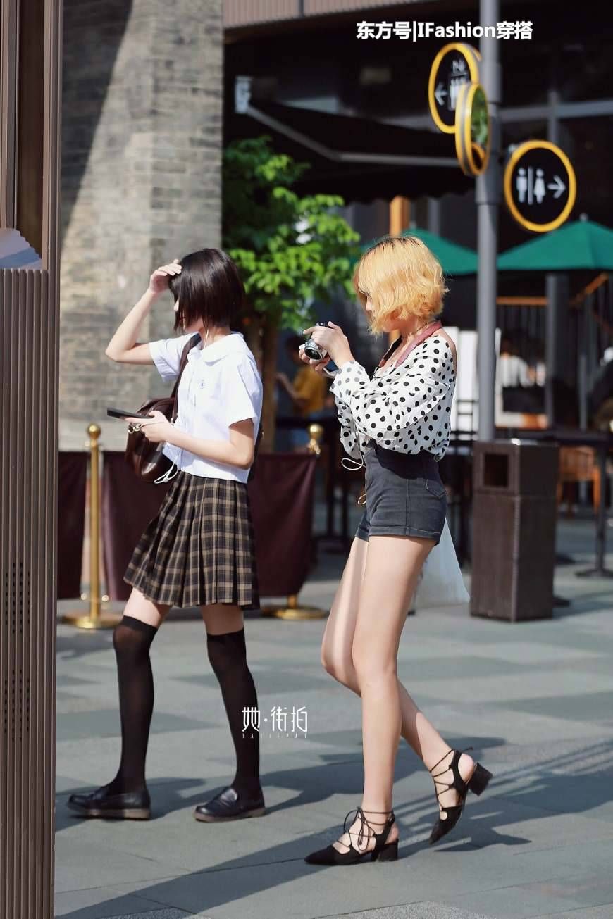 街拍闺蜜:腿长逆天的闺蜜们!养眼的不得了!