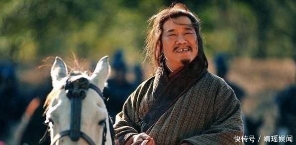 『周瑜』为什么赤壁之战时, 曹操那么多谋士没有一个看出火攻计来的?