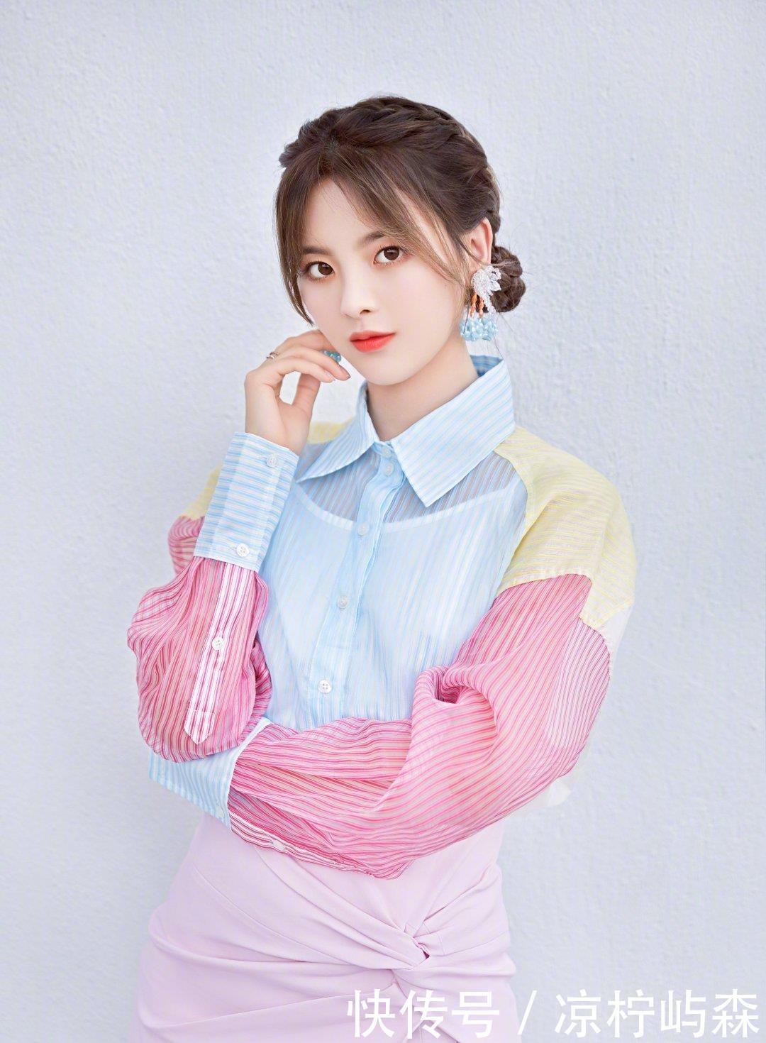 『色彩』女明星夏日的流行趋势:马卡龙色系穿搭,少女心爆棚,治愈又活力