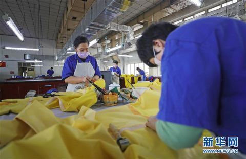  「沈阳橡胶研究设计院」沈阳：加紧生产隔离服