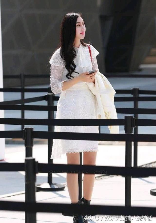 路人街拍，几款靓丽又清新的穿搭参考，一起和她们轻松做女神