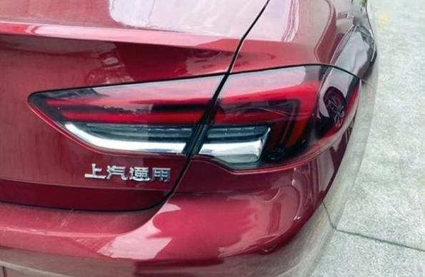  实车@新款君威实车现身，价格将跌入16万起，还看什么帕萨特