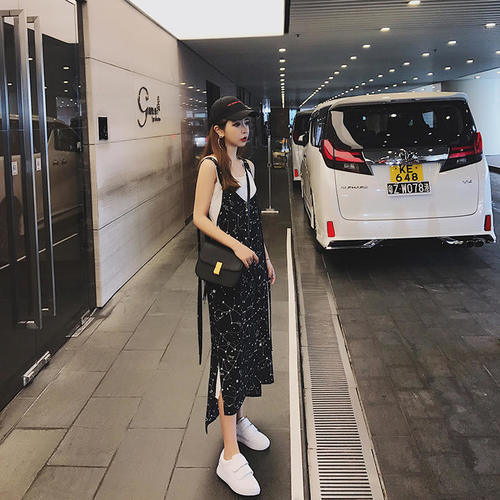 女神的开叉连衣裙，显瘦显高还撩人，教你做女神！