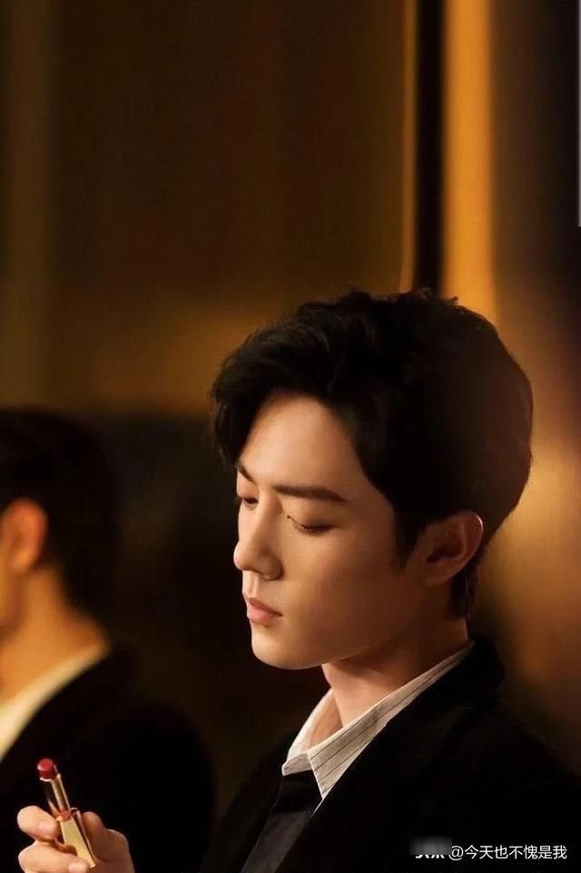 坚韧■肖战啊，一颗耀眼的星星，傲骨如梅，坚韧如竹，他好着呢！