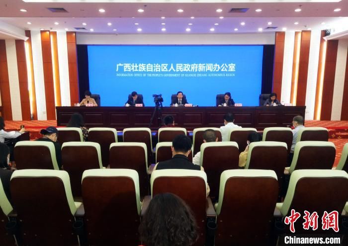  【小额】广西56万户贫困户享受扶贫小额信贷 金融扶贫显成效