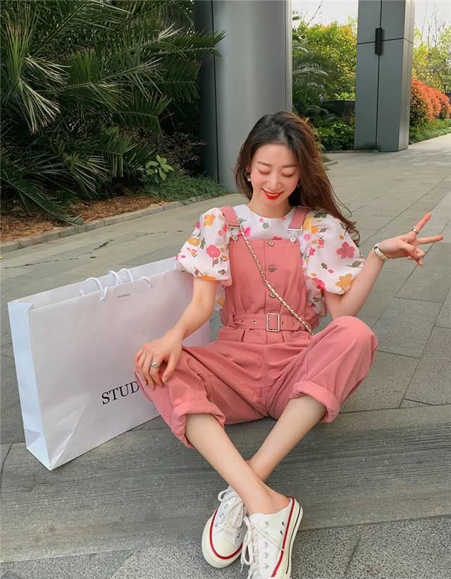 【气质】春季小个子穿搭示范,时尚减龄的韩系女生搭配,简约舒适又显气质