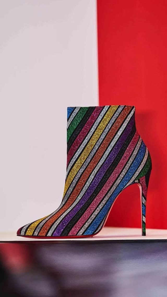 Maison Margiela专治时尚网瘾综合症 Viktor&amp;Rolf 25周年回顾