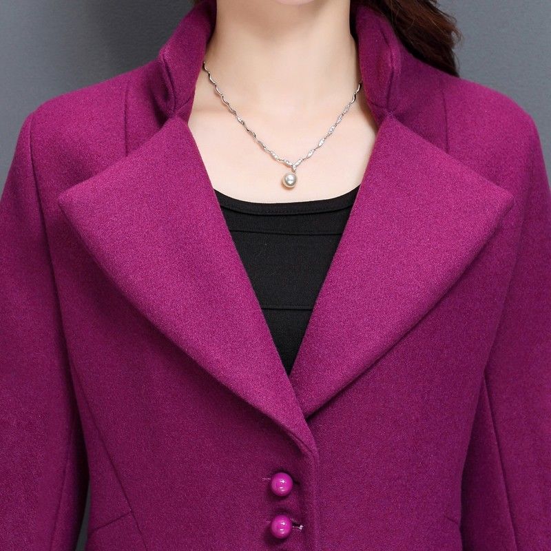 还穿”焦糖色”?太傻，今年流行“中国色”大衣太漂亮，谁穿谁美