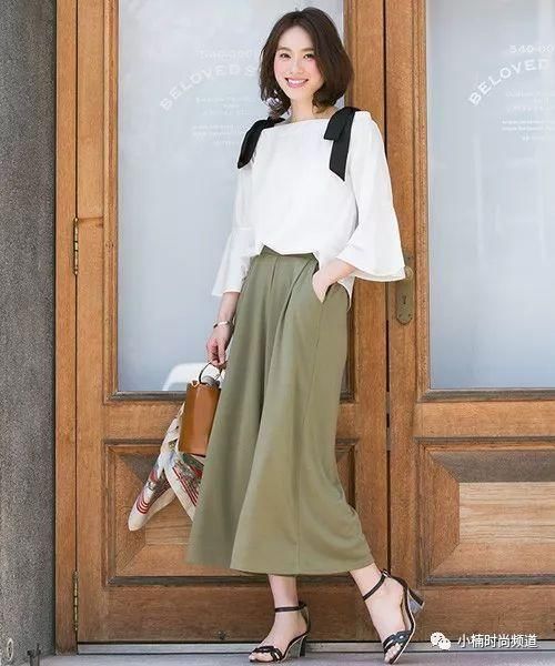 露出健康肤色!夏天的露肩日系穿搭介绍就看这