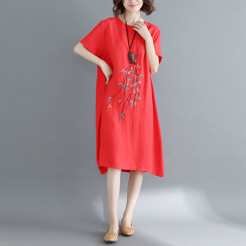 一眼就被表嫂身上“棉绸裙”吸引了，太好看了，找了半天原来在这