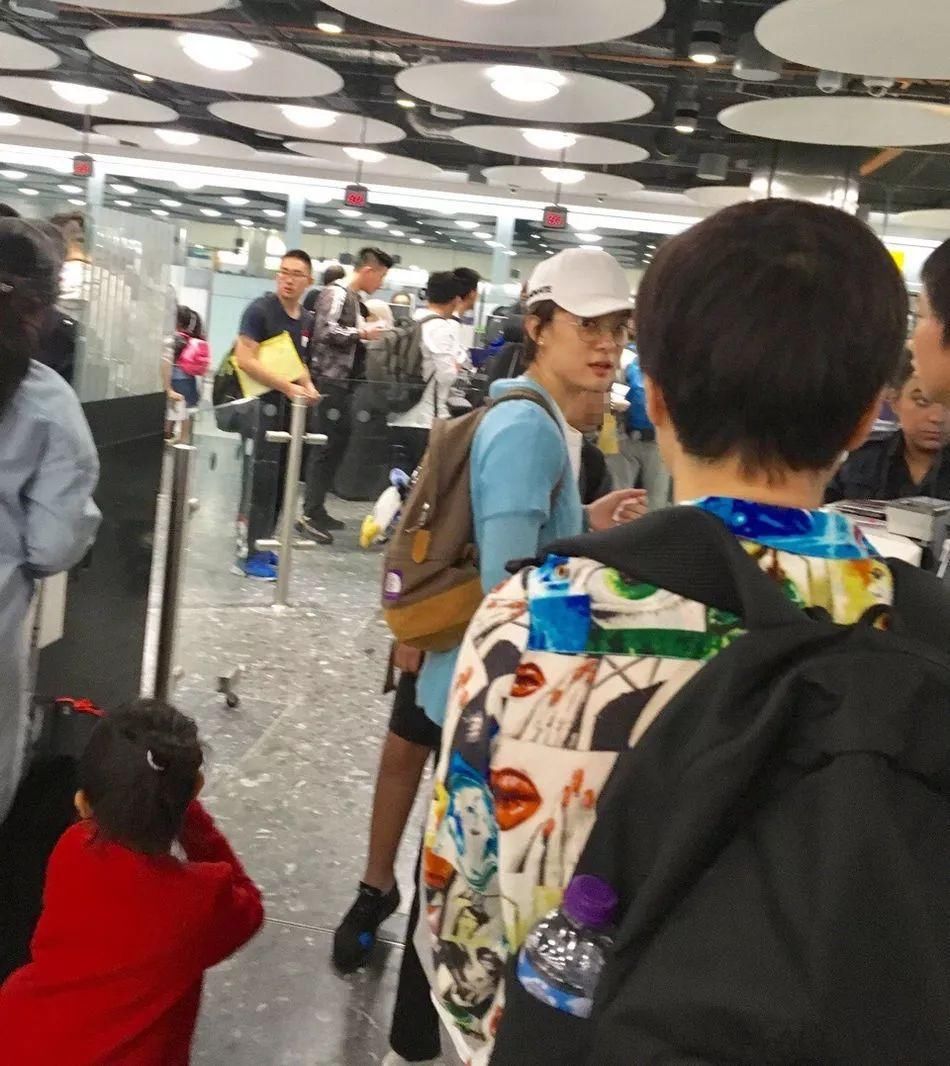 赵丽颖“停工”内幕?彭于晏回应“换座位”事件?巩俐食言?