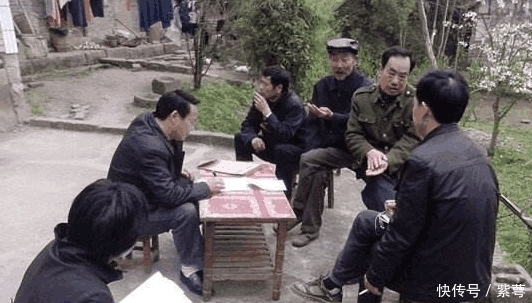  低保|11月起, 国家给这4类人每年发4300元, 只需要“证明身份”