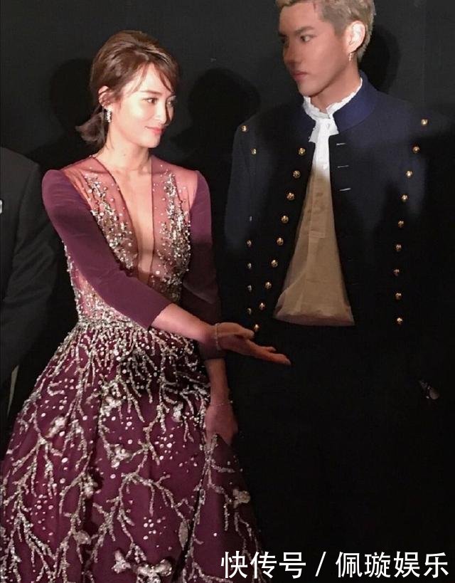 看了蒋勤勤的深V礼服，再看黄奕，才知道女人味的差距有多大！