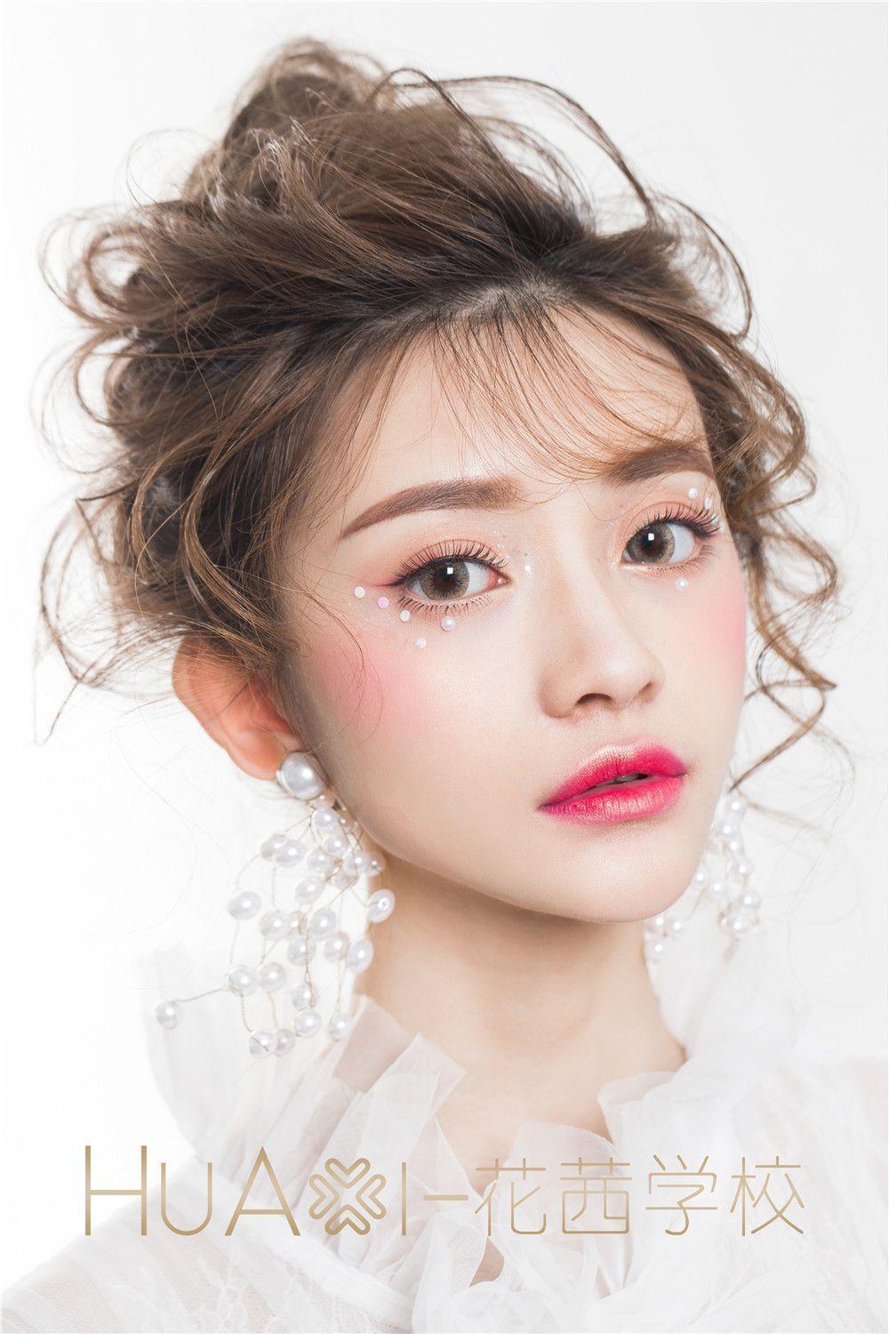 怎么做韩式新娘妆？花茜化妆师教你怎样更甜美