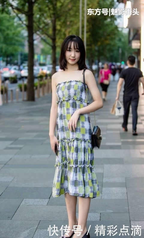  『初秋』初秋时节鞋子怎么搭配？试试尖头细高跟船鞋，挺拔身姿还提升气质