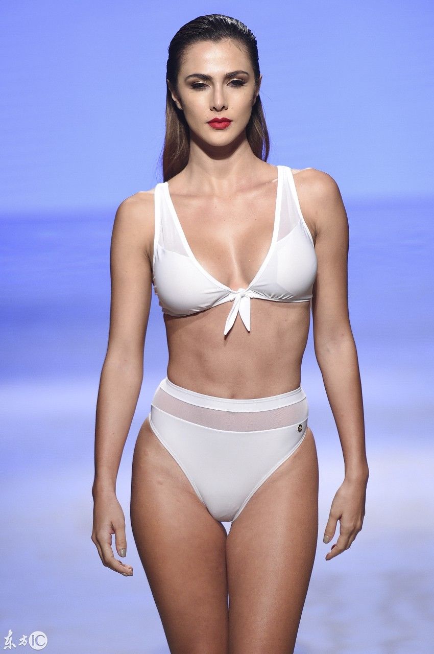 2019年迈阿密时装周游泳MAGALII ARAVENA集合