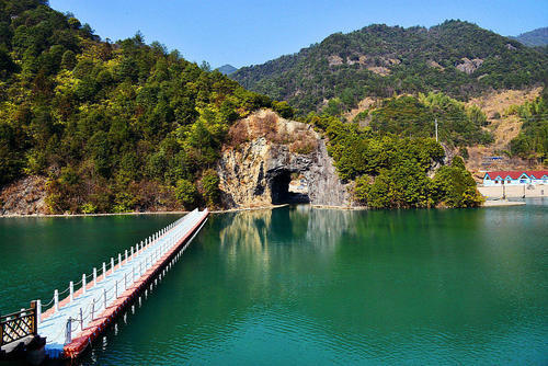 浙江被忽视的一座山，景色不输雁荡山，称为“金华八婺第一峰”