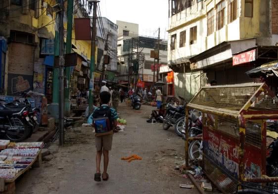中国女子两次到印度旅游，直呼印度变化太大，网友：不是脏乱差？