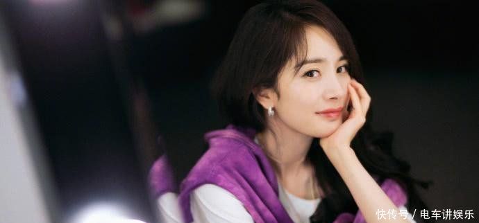 杨幂终于都不用担心发际线了! 斜刘海很时髦, 就连脸型也都变了!