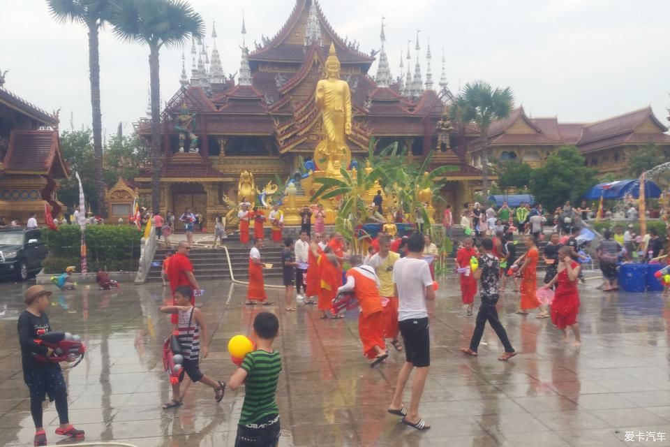  西双版纳@绿水青山就是金山银山，去西双版纳过泼水节！