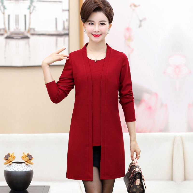 32-58的女人，经济好点的话，学下面穿“小衫”，显嫩又迷人