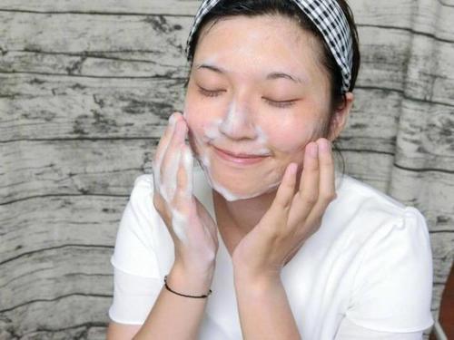 敏感肌的护肤技巧，安心呵护不闹腾